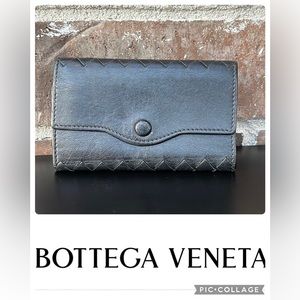 Bottega Veneta Black 6 Black leather key case